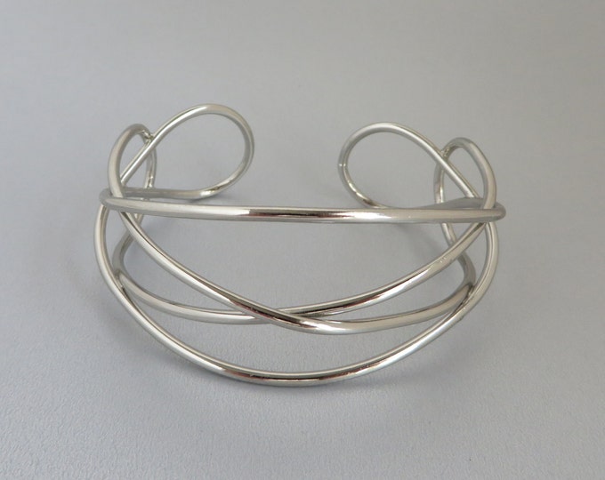 Modernist Abstract Silvertone Bracelet, Vintage Interlocking Loops Cuff