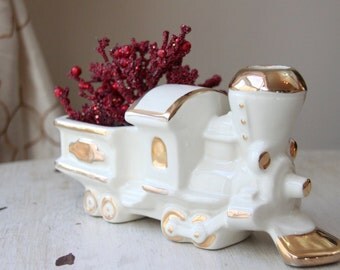 Ceramic Train Planter, New Baby Gift, White and Gold, Desktop, Pencil Holder, Ceramic, Vintage Pottery, Vintage Nursery, Choo-Choo WTH-1472