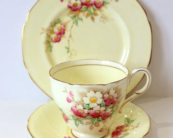 Vintage China Tea set - Beautiful Paragon Trio c1939