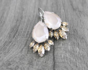 Champagne crystal earrings, Bridal earrings, Bridal jewelry, Wedding earrings, Vintage style earrings, Swarovski crystal earrings, Dangle