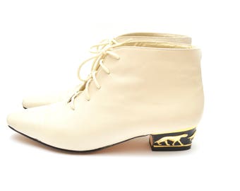 80s Cream Jaguar Heel Leather Ankle Boots 7 Womens