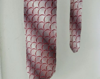 Early 1960's, Skinny Necktie, "Cupresa", Ombre Silver/Mauve with Red