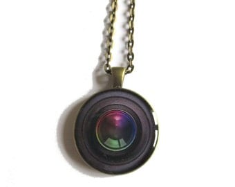 CAMERA LENS NECKLACE - Camera necklace - camera pendant - gift for photographer - camera lens - photography lovers - photography pendant