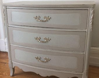 Lovely French Provincial Bow Front Chest of Drawers