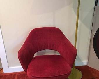 Vintage Knoll Saarinen, Walnut Executive Armchair, Mid Century Modern Chair, Red Arm Chair, Mid Century Modern Design, Knoll Chair