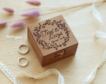 Wedding ring box with flowers
