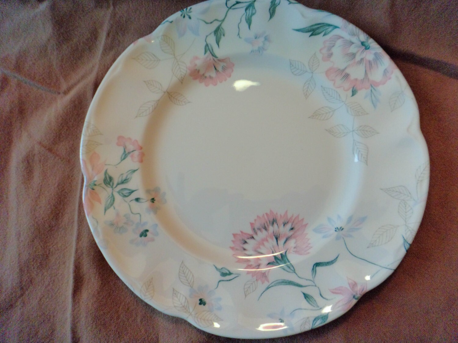 Johnson Brothers England Lynton Newer Salad Plates Pink and