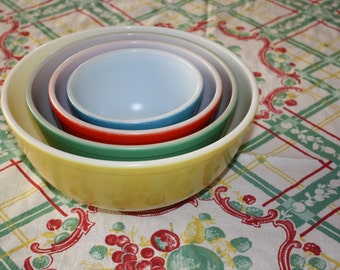 Pyrex Primary Colors Mixing Bowls