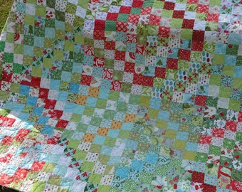 Christmas scrappy trip around the world quilt