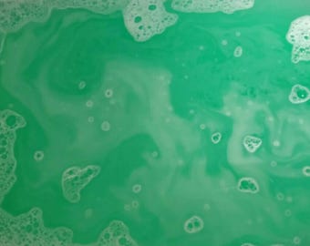 Green Leprechaun Bath Bomb - Beneath the stars essential oil fragrance - Coconut oil