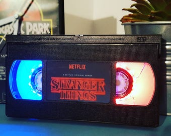Retro VHS Retro Stranger Things Night Light Table Lamp, double colours. Order any film, movie, series, actor! Great personal gift. Man Cave.