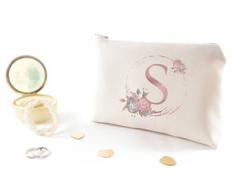 Bridal party gift Personalized bridesmaid cosmetic bag Maid of honor gift Wedding cosmetic bag Customized gift for bridesmaid Zipper pouches
