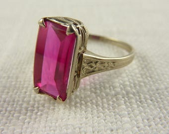 Vintage 10K White Gold and Synthetic Ruby Filigree Setting Ring Size 6