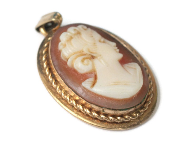 CIJ Sale Carved Shell Cameo Pendant Necklace Oval Gold Filled Vintage