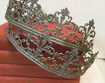 Decorative METAL TRIM ~ CROWN ~ 3 ft. ~ Metal embossed Trim ~ Pretty Silver Metal Banding ~ Metal Stamping ~ Silver Metal Embellishment
