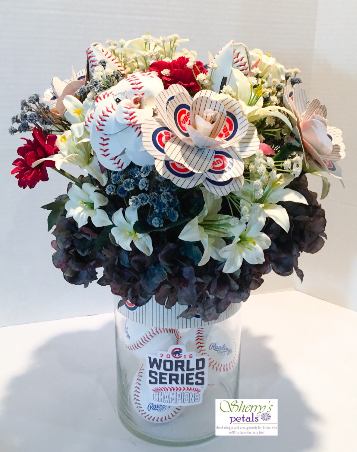 Chicago Cubs Baseball Rose Flower Arrangement / Team Rose