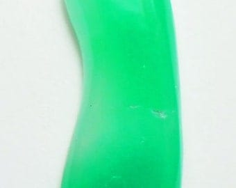 Beautiful chrysoprase (E2615)