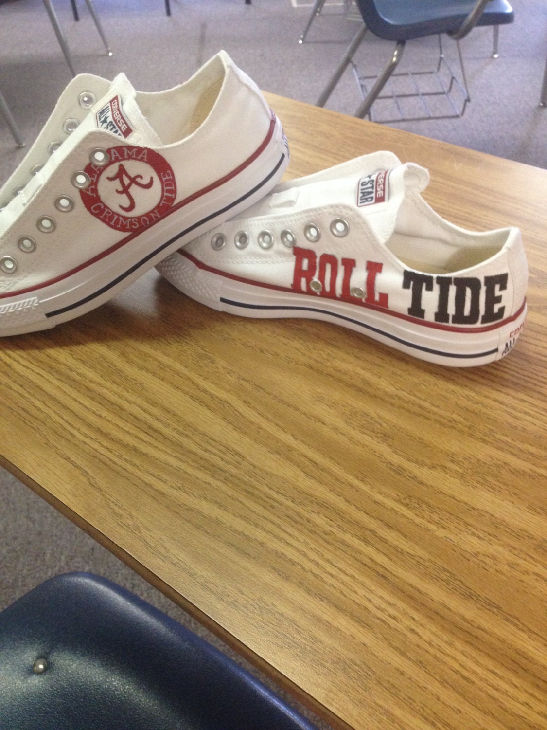 Alabama Crimson Tide hand painted shoes
