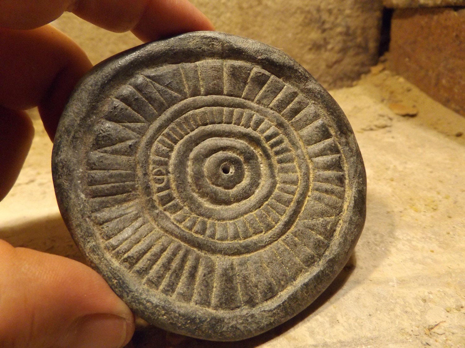 Sundial calendar Mesopotamia Ancient Qumran 200 B.C.E Solar year clock