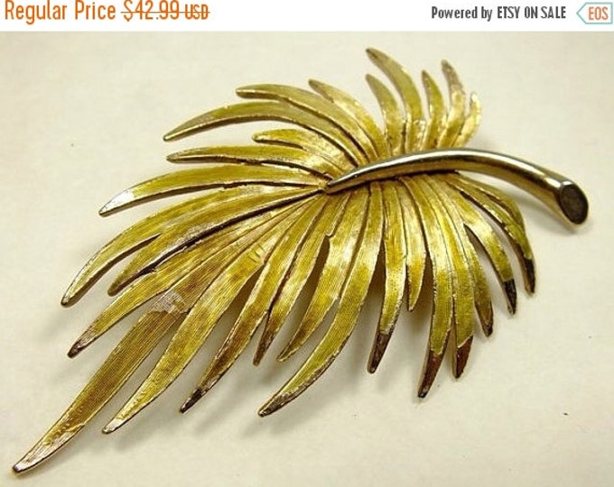 Storewide 25% Off SALE Beautiful Vintage Designer Signed Pastelli Enamel Feather / Leaf Brooch Featuring Gold Tone Setting and Faint Yellow