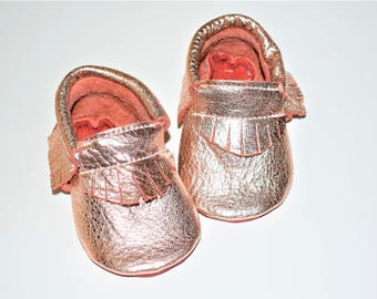 Rose Gold Moccasins, Leather Rose Gold Baby Moccasins with Red Sole, Metallic Rose Gold Baby shoes, Red Bottoms Baby shoes,Baby Gifts