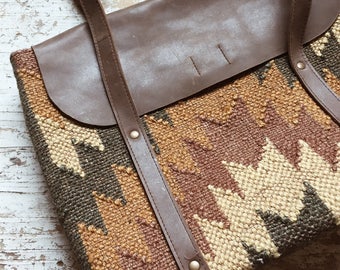 VINTAGE KILIM BAG // Turkish Kilim Bag Leather Kilim Handbag Boho Southwestern Purse Turkish Textile Handmade Purse Ethnic Purse