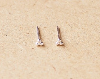 Three Dot Stud Earrings, 925 Sterling Silver, Dainty earrings, Minimalist Jewelry, Trinity Earring, Cartilage, Helix - SA114