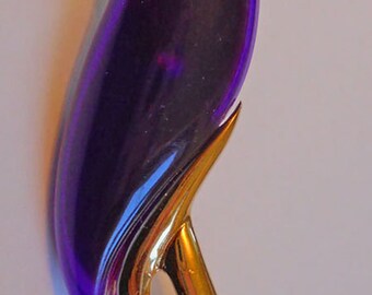 Brooch - Pin - Purple PARK LANE Abstract Pin - Pretty Shade of Purple Plastic Accent and Gold Tone Metal Swirl - Can Wear at Various Angles