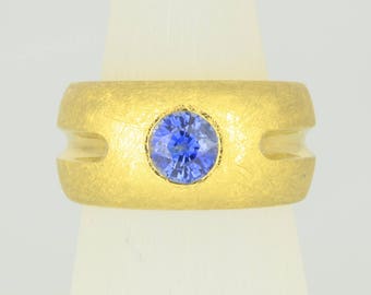 Ring • Sapphire • gold