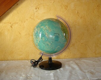 Globe terrestre lumineux. Vintage. World lamp. Earth. Tecnodidattica ligure. Italy