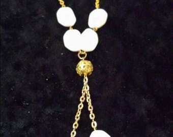 Gold plated necklace with mother of Pearl.