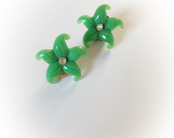 Vintage Green Plastic Flower Earrings Clip On Rhinestone Center