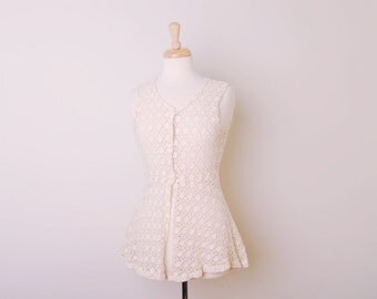 Vintage Cream Lace Top by In Charge, Made in USA, Size Small / ITEM588