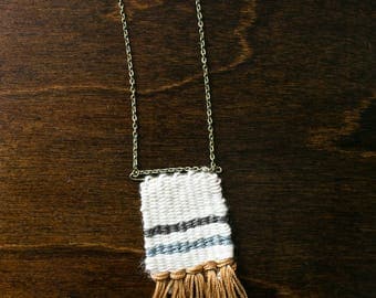 Woven Necklace // Fiber Jewelry // Mini-Weaving Necklace