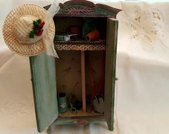 Miniature - Wardrobe - Garden - scale 1:12
