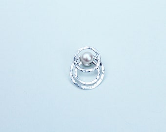 Silver Circles Pearl Brooch