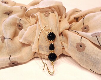 Gift for mom, Brooch, Shawl pin, Jewelry gift, scarf pin, sweater pin, sweater clip, sweater claps Colour Gold, black beads, Ideal gift