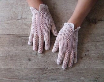 white lace gloves