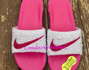 mismatch nike slides