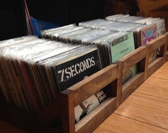 45 rpm/7inch Record Storage Crate // No more empty 12 pack boxes! Finally a proper way to store your 7" and 45's
