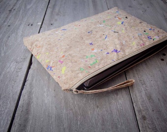 Cork Laptop Case 13 - 14 inch- Cork Laptop Case 13 - 14 inch: Cork laptop sleeve, MacBook case 13 -14 inch (colour dot)
