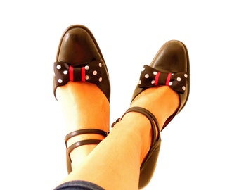 Pin-up girl shoe clips - Vintage style polka dot shoe clips - Rockabilly shoe clips - Bow shoe clips - Clips for black shoes - Fancy shoes