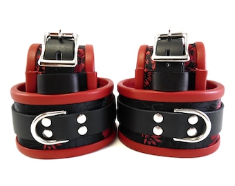 BDSM Bondage Cuffs and Slave Collar with Blindfold in Red Brocade