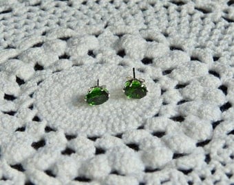 Chrome Diopside 1.00 TCW 6 x 4 MM Oval Sterling Silver Stud Earrings