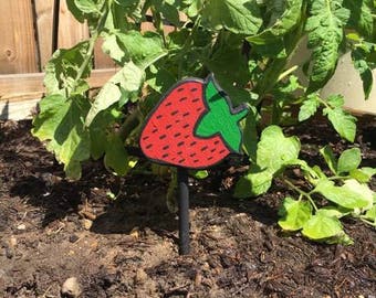 Garden Marker, Plant Marker, Garden Identifier, Strawberry, Garden Art, Yard Art, Yard Decoration, Garden Stakes, Gifts for Gardeners