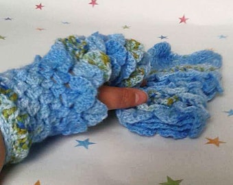 Dragon Gloves, Wrist Warmers, Dragon Scale Mittens, Fingerless Gloves, Ombre Colouring, Gift for Auntie, Winter Fashion, Unique Gloves