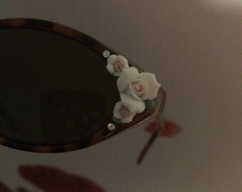 Sunglasses with crystals and flowers