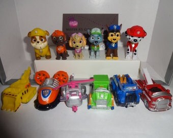 Mister A Gift Nick Jr Paw Patrol set of 12 plastic Cake Toppers