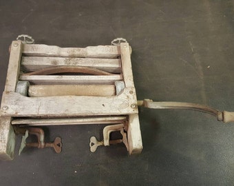 Ringer Washer Vintage Farmhouse Laundry Room Decoration