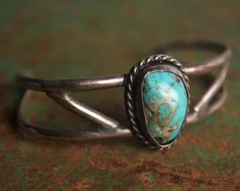 Vintage Native American/Navajo Turquoise Cuff